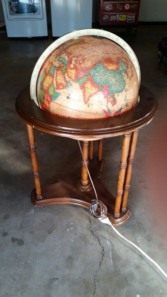 Old Light Up Globe For In Rialto Ca Offerup