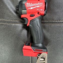 Milwaukee M18 FUEL 1/4 in. Hex Impact Driver (Tool Only)