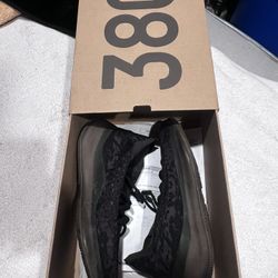 Yeezy 380 Size 11