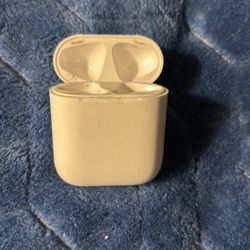 Apple Wireless Charging Case for AirPods 