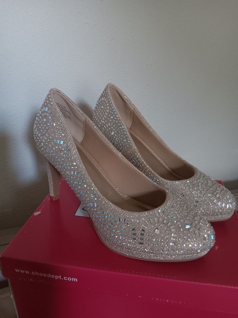 Ladies Gold/Silver Shoes