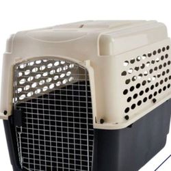 Large Frisco Plastic Dog Kennel