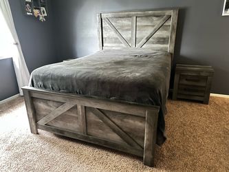Ashley furniture Wynnlow Gray Crossbuck Panel Bedroom Set