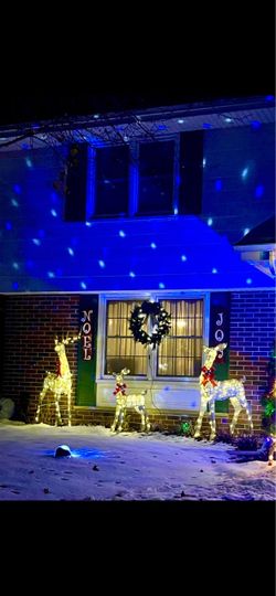 Large twinkling led lights reindeers set