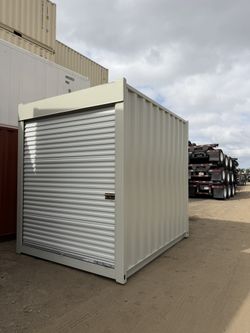 10FT STORAGE CONTAINER w/ ROLL-UP DOOR – CLEAN & READY