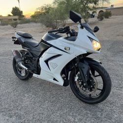 2009 Kawasaki Ninja 250 Sportbike Cbr Honda GSXR  