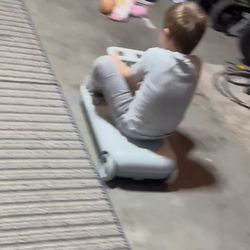 wiggle car 6 volt motor. Quick charge  long life battery