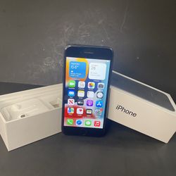 Apple iPhone 7 (128Gb)