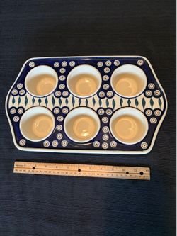 Polish pottery muffin pan