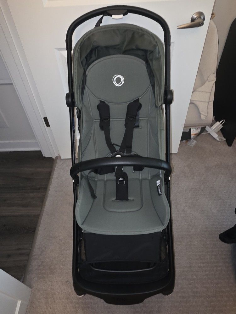 New Bugaboo Butterfly with Bumper Bar, Rain Cover and Bugaboo official Travel bag included! NEED GONE ASAP!