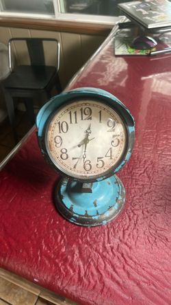 Vintage Distressed Metal Desk Clock