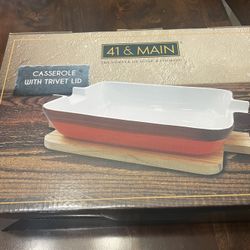 Casserole Dish With Trivet And Lid