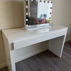Make Up Vanity