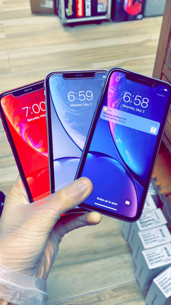 Apple iPhone XR 128GB / 64GB | $50 Down And Take It Home!