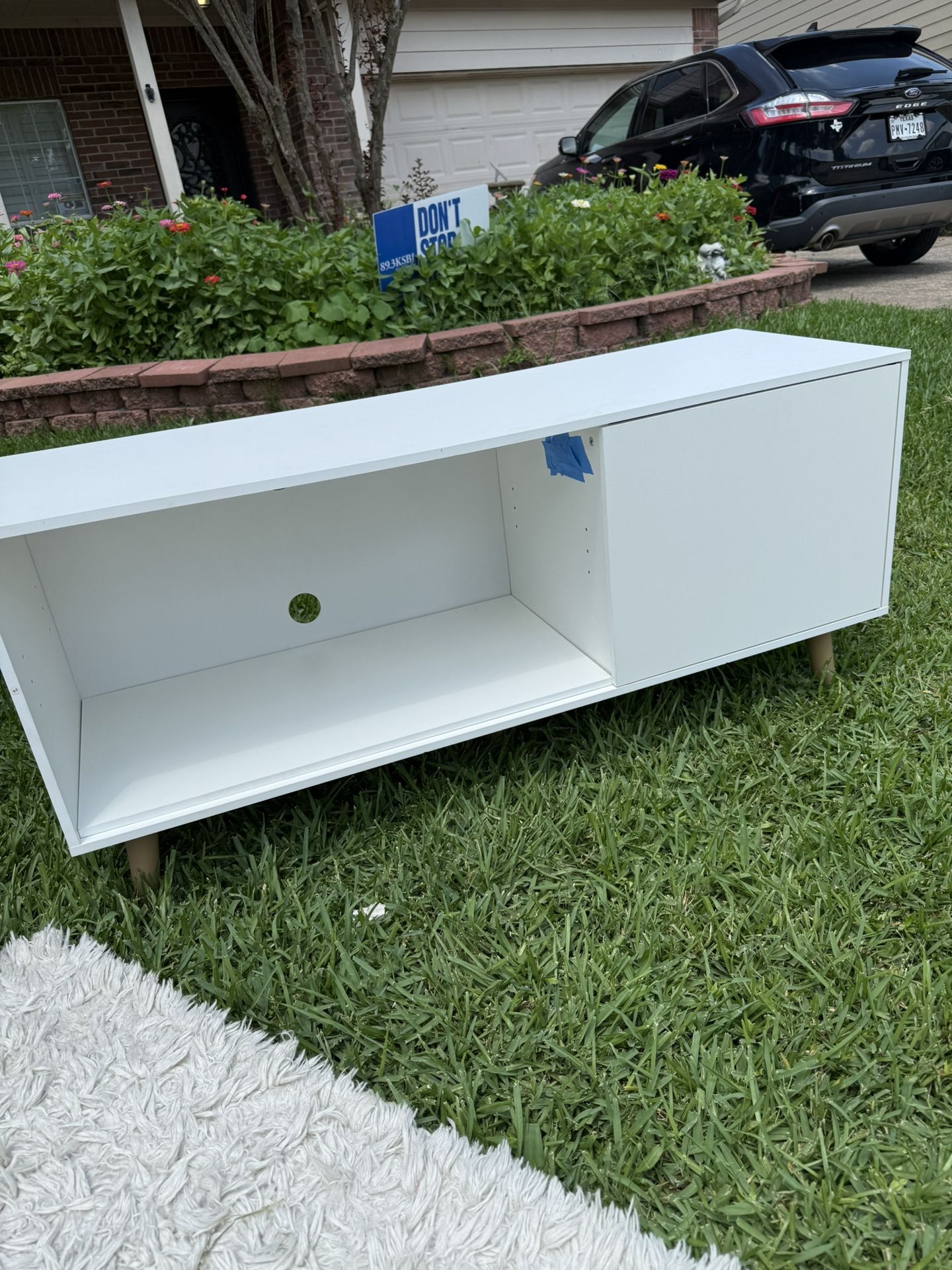White Tv Stand