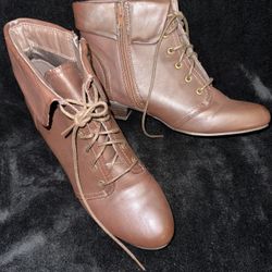 YUU BROWN LACE UP Ankle Boots/Size 9.5M 