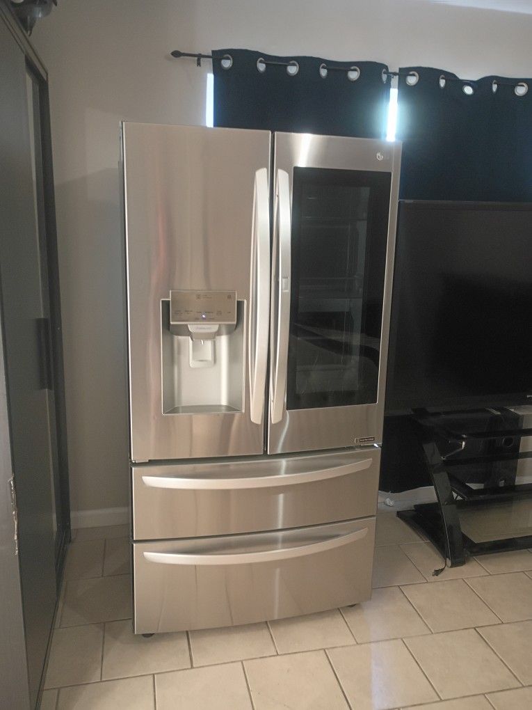 Refrigerator Lg,W36xH68 Work Fine
