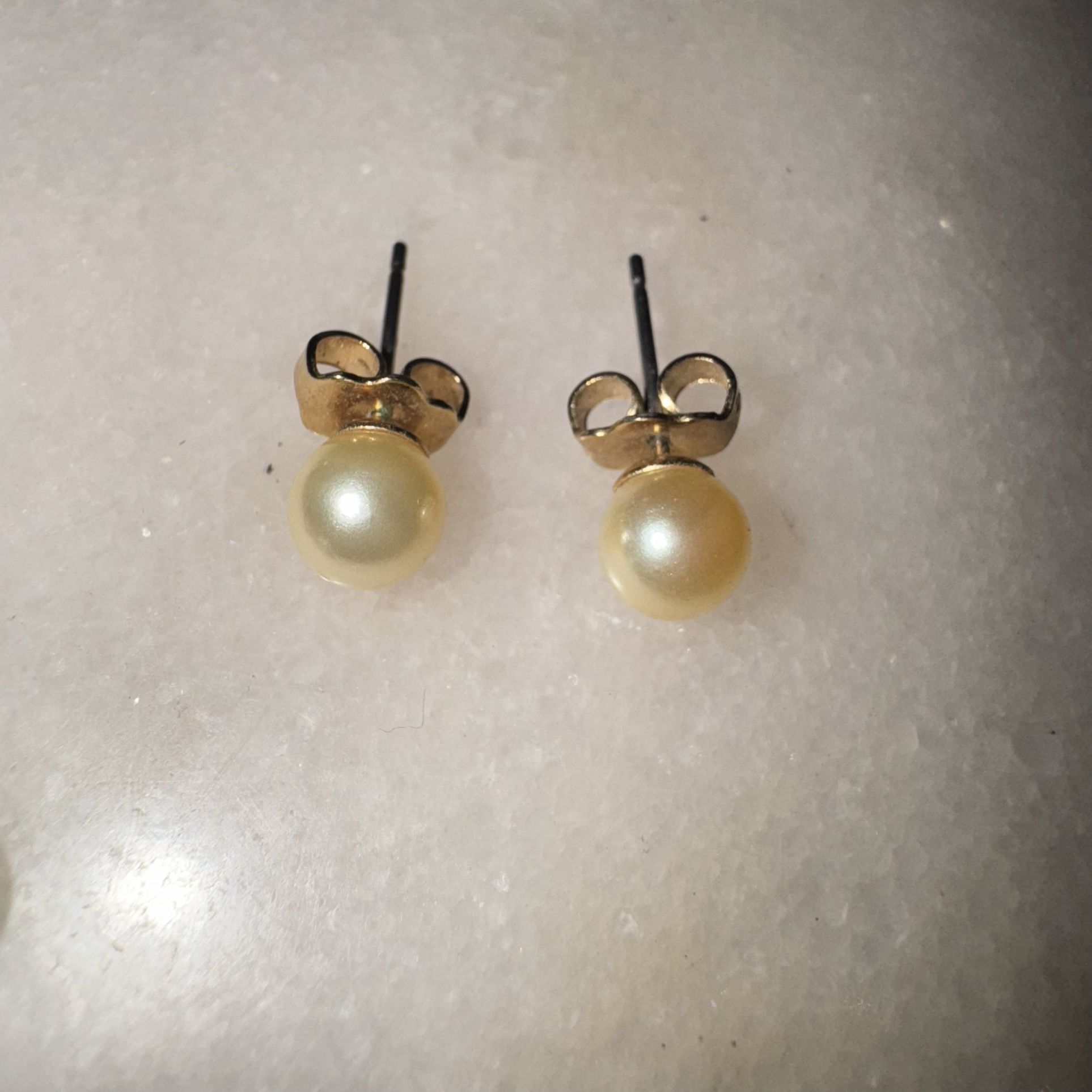 Vintage Avon Faux Pearl Earrings