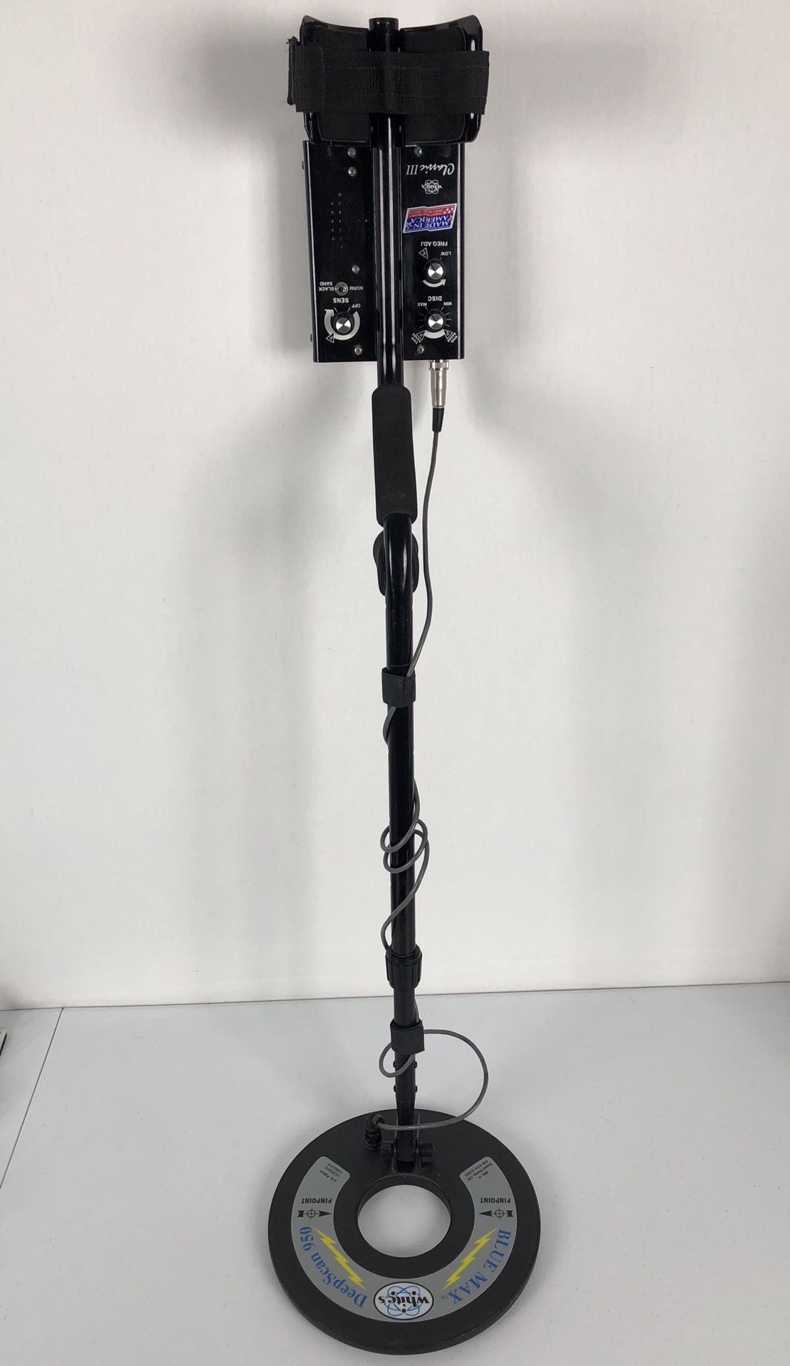 Whites Classic SL III Metal Detector with Blue Max 950