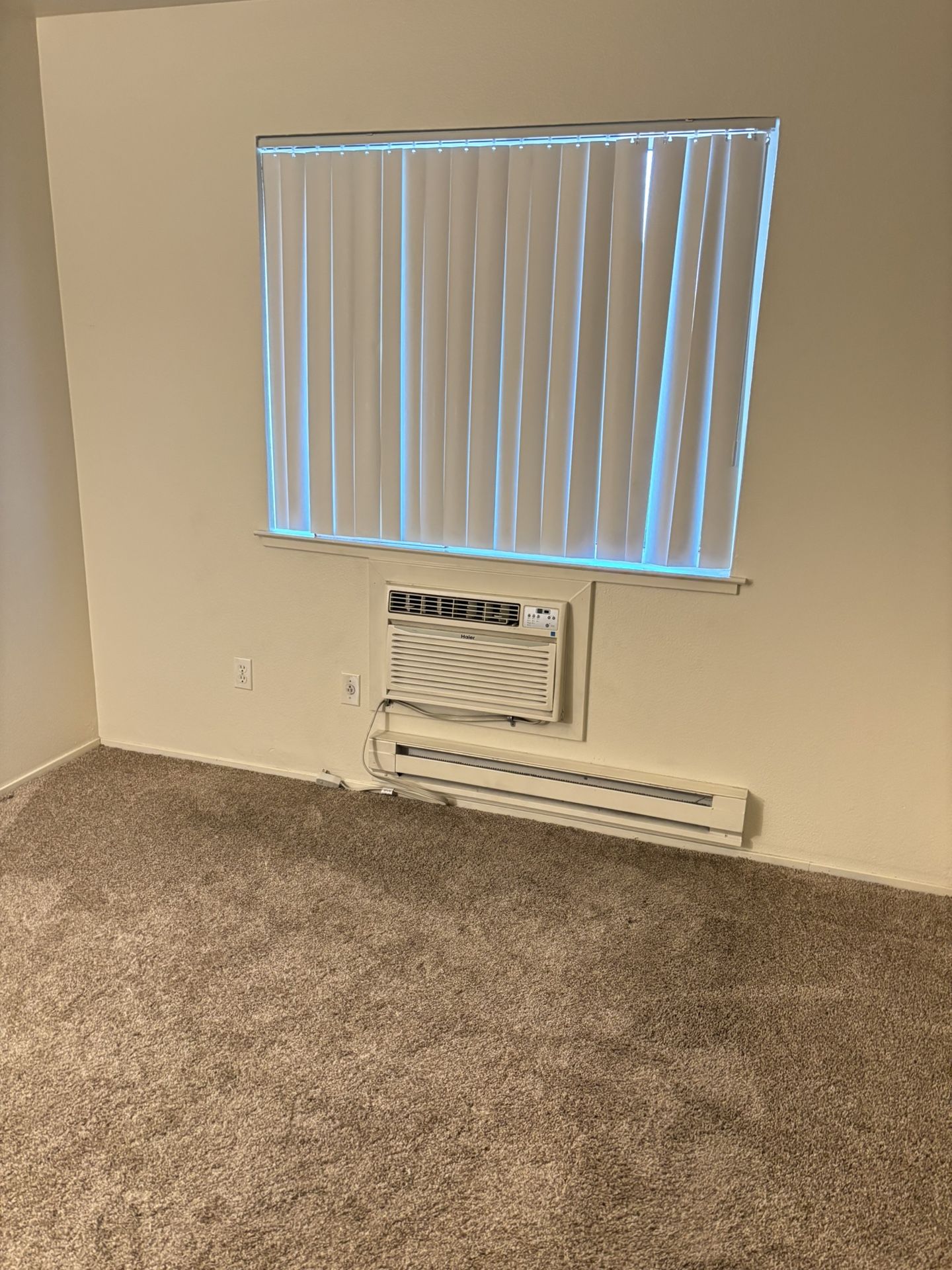 RENT ONE Room