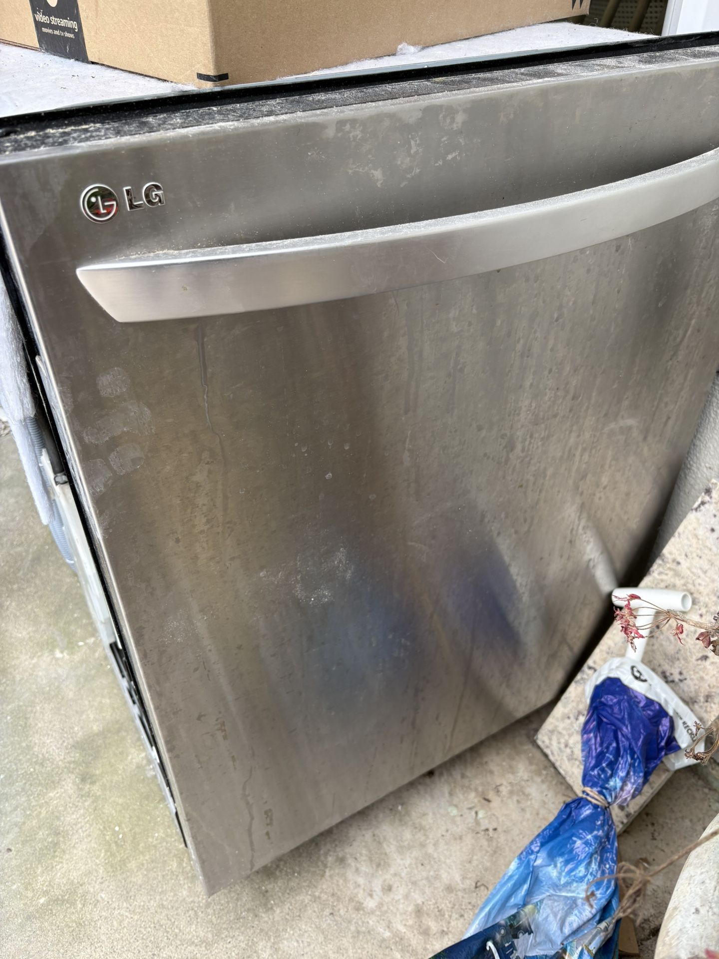 LG Dishwasher