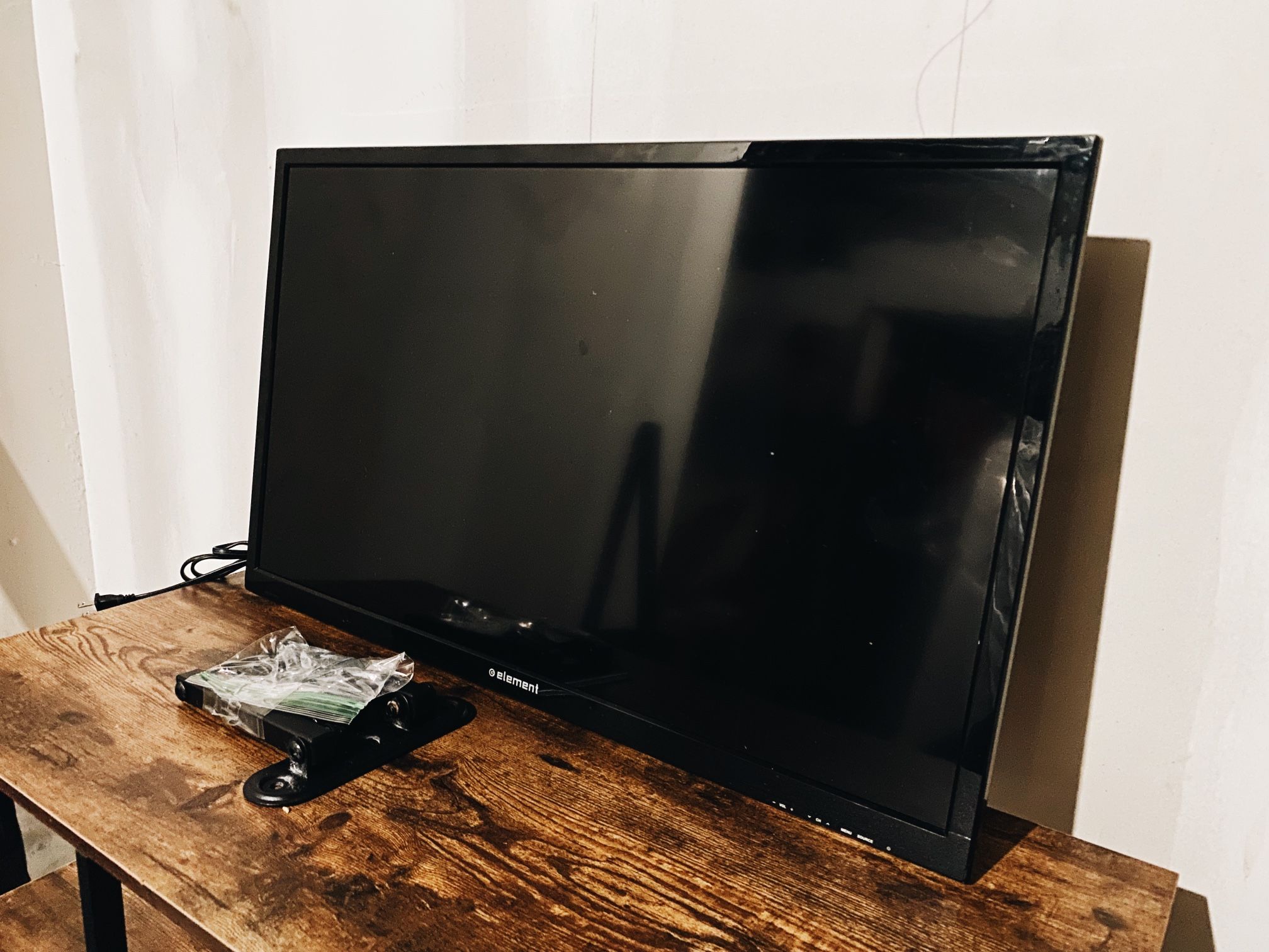35 Inch TV for Sale in Covington, KY OfferUp