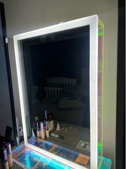 Makeup mirror