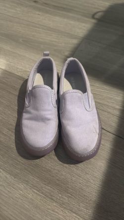 Old Navy girl, shoe size 13