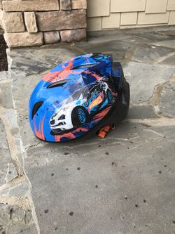 Bike helmet - like new $25