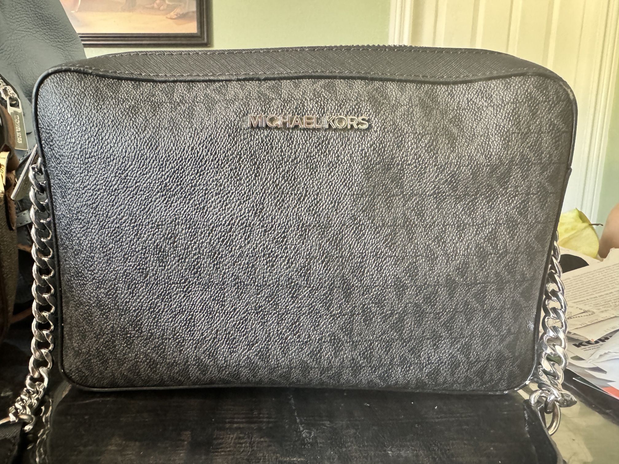 Micheal Kors Purse
