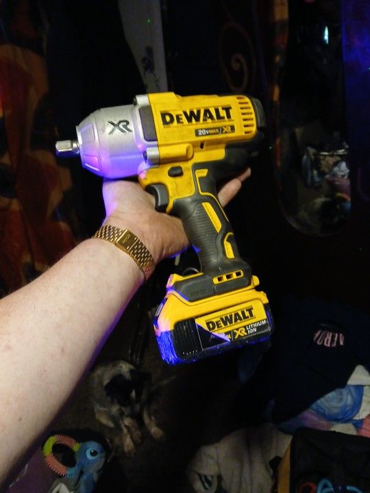 1/2 Inch Driver With Battery