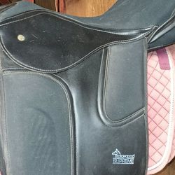 Abetta Western Saddle , Horse tack