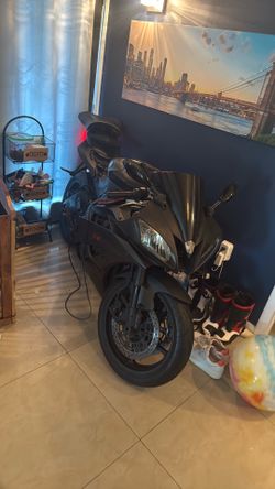 Yamaha R6 for sale for pick up only 31115 miles