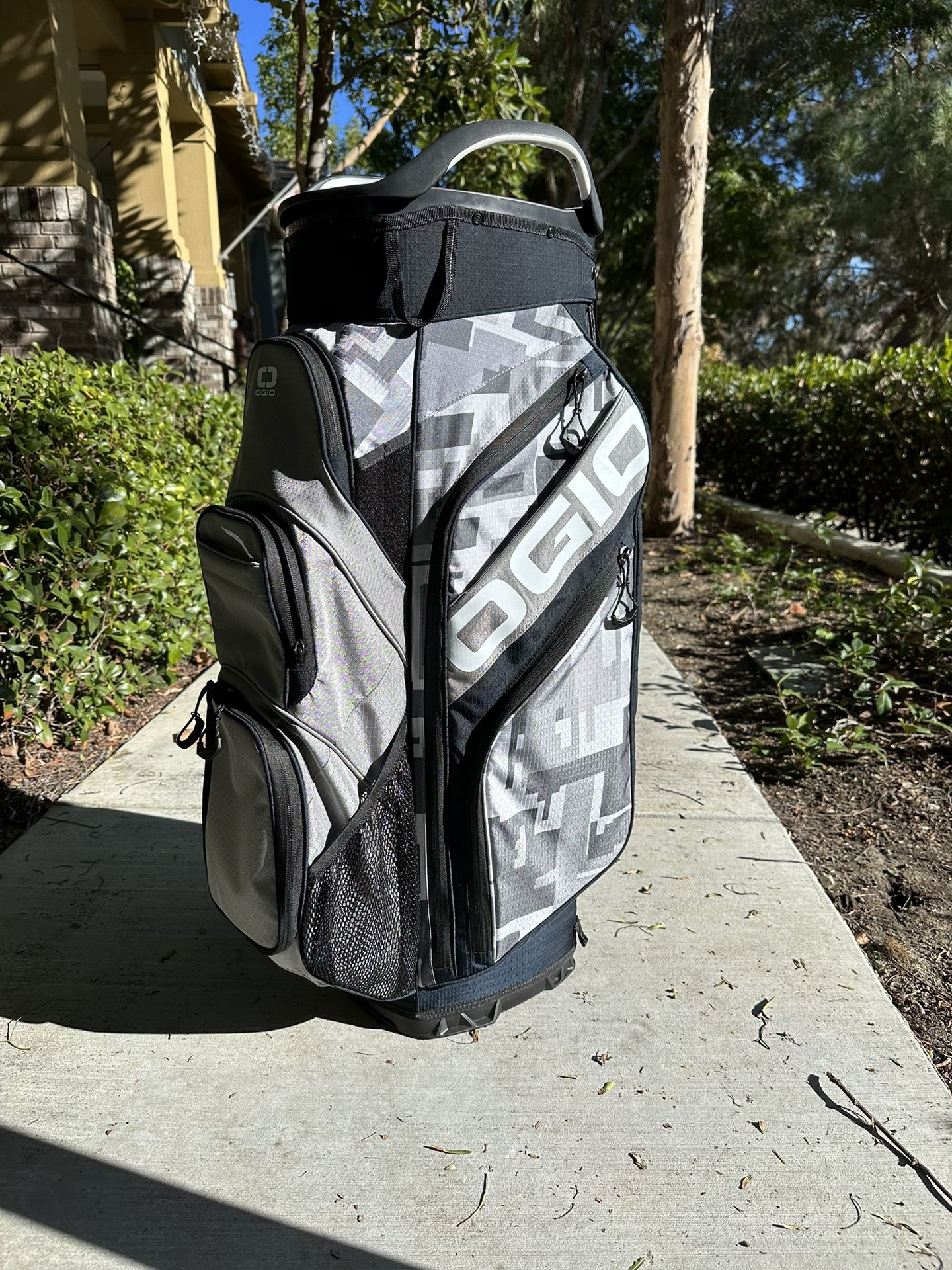 Ogio Golf Bag (Woodie 15 Cart Bag)