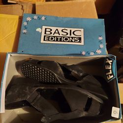 Basic Editions Black Fisherman Sandals