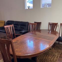 Classic Oval Dining Table 