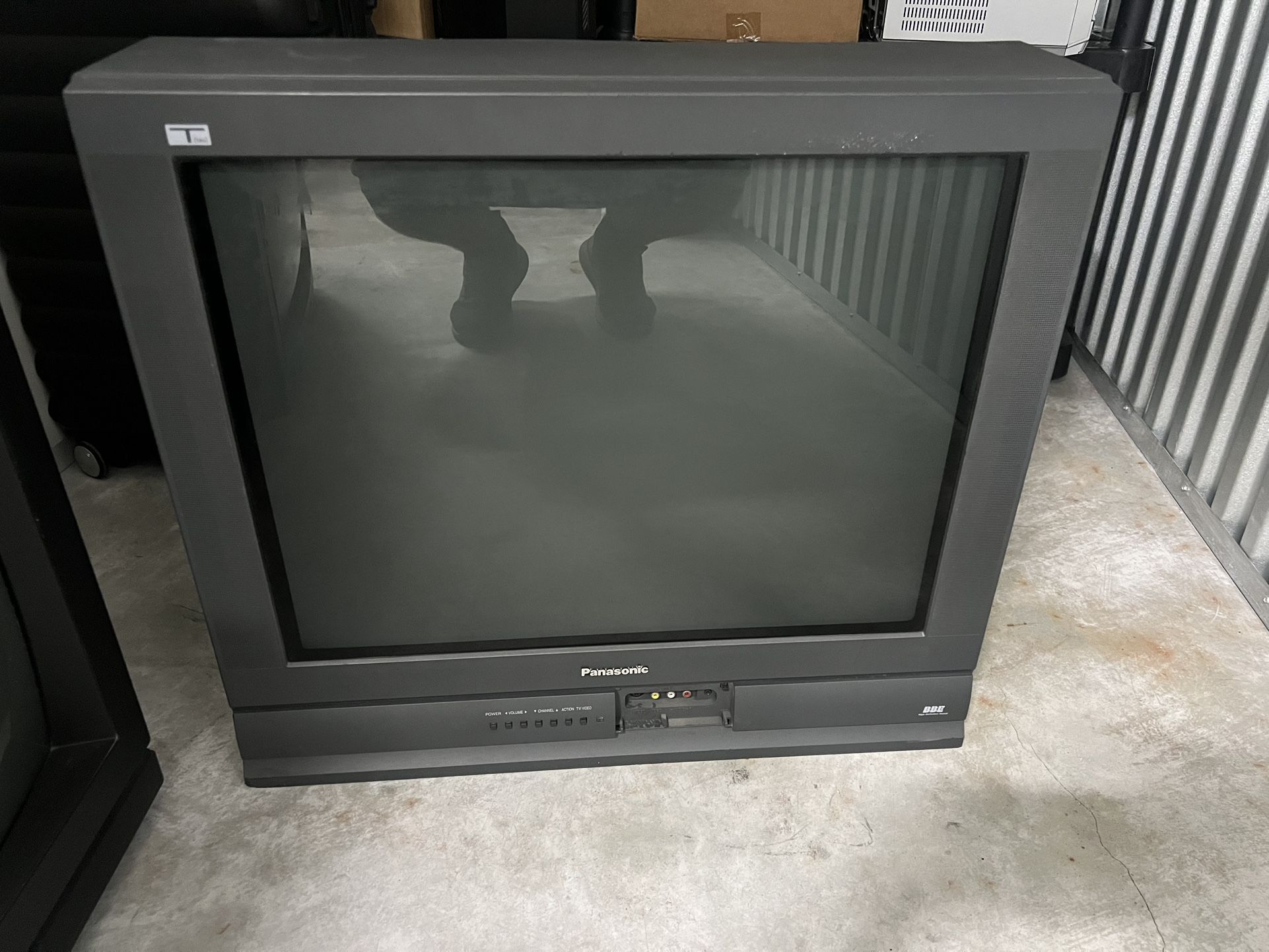27” Panasonic Tau CRT