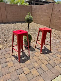 Barstools (2 red)