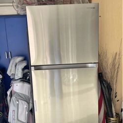 18 Cubic Stainless Steel Samsung Refrigerator Fridge With Freezer
