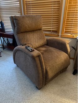 Zero Gravity SoCozi Massage Recliner | Heat, Lumbar,