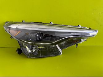 2022 2023 2024 2025 TOYOTA COROLLA CROSS XLE RIGHT SIDE HEADLIGHT OEM