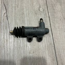 Toyota W56 transmission clutch slave cylinder