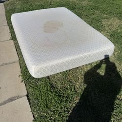 Free Queen Memory Foam Mattress 