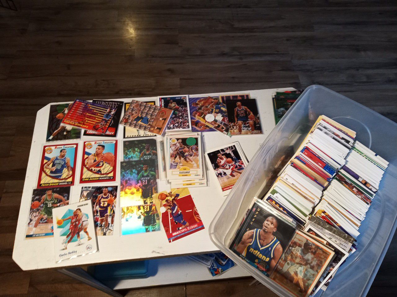 Tons of early 90s basketball cards