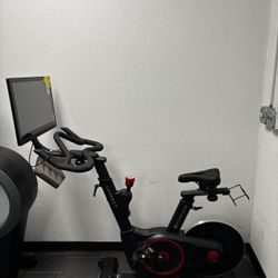 Echelon Smart Connect Exercise Bike, Cardio, Spin Bike Home Gym Bike With Large Touch Screen Monitor