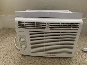 Frigidaire Window A/C with Stabilizer