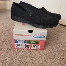 Sketchers Black Slip Ons Like New Women’s Size 11