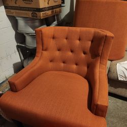Accent Chairs 