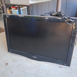 Flat Screen TV.  Works Great.  Good Condition.  With Remote 