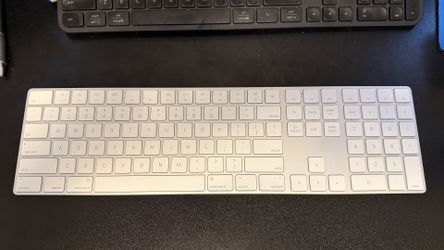 Apple Wireless Magic Keyboard